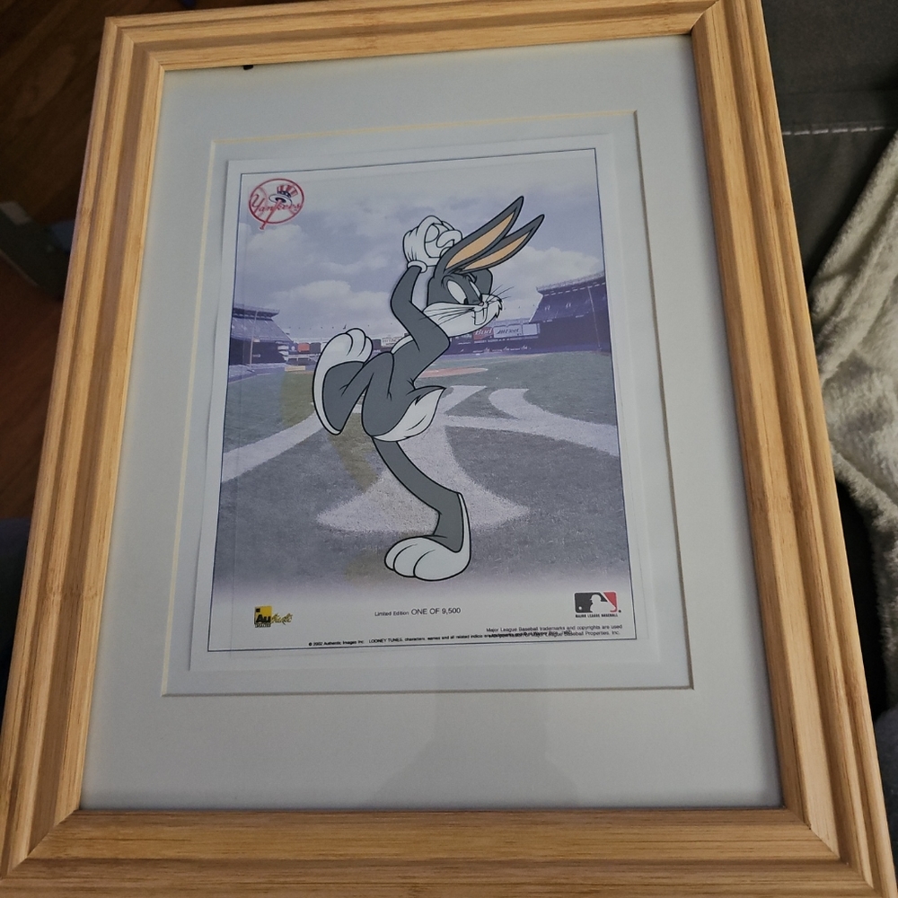 Framed Looney Tunes BUGS Bunny Pitching lmd edition